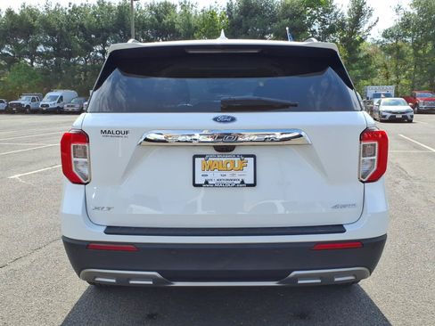 Certified 2023 Ford Explorer XLT w/ Equipment Group 202A AWD/4WD image 5