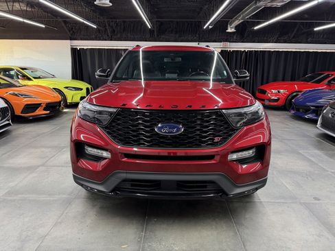 Used 2020 Ford Explorer ST w/ ST Street Pack image 10