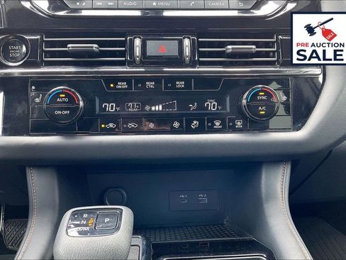 Used 2025 Nissan Pathfinder Rock Creek AWD/4WD image 33