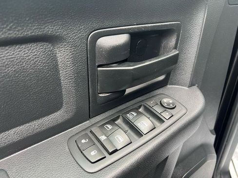 Used 2017 RAM 1500 Express AWD/4WD image 22