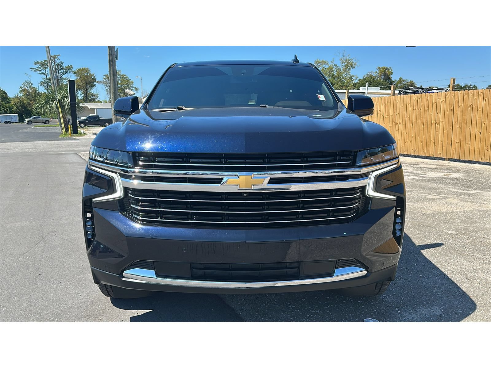 Used 2023 Chevrolet Tahoe LT w/ Luxury Package AWD/4WD image 8