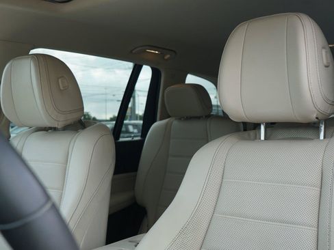 Used 2020 Mercedes-Benz GLS 450 4MATIC image 11