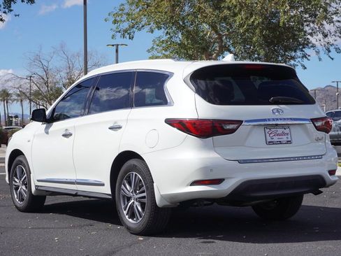 Used 2020 INFINITI QX60 Luxe w/ Essential Package image 3