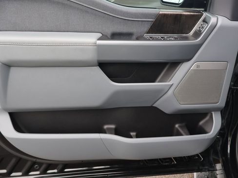 Used 2022 Ford F150 Lariat w/ Equipment Group 501A Mid image 21