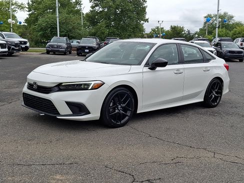 Used 2024 Honda Civic Sport image 3
