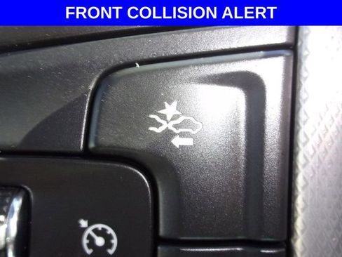 Used 2024 GMC Yukon Denali w/ Advanced Technology Package image 9