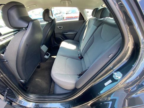 Used 2025 Kia K4 LXS image 24