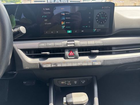 Used 2025 Kia K4 FWD image 17