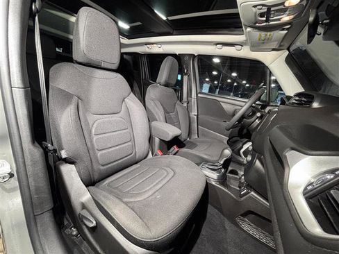 Used 2021 Jeep Renegade Latitude w/ Sun & Sound Group image 11