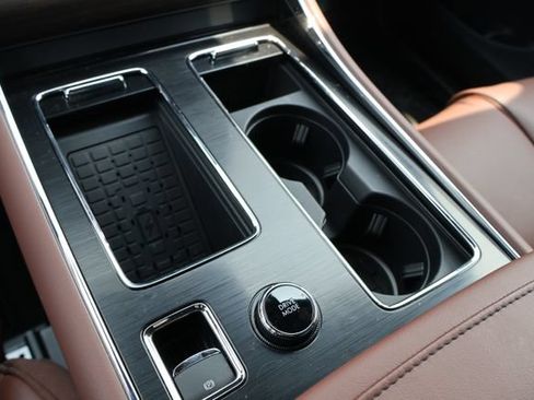 Used 2026 Lincoln Aviator Reserve w/ Equipment Group 201A AWD/4WD image 16