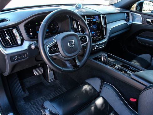 Used 2022 Volvo XC60 T8 Polestar w/ Protection Package Premier image 9