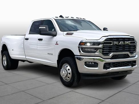 New 2026 RAM 3500 Big Horn AWD/4WD image 2