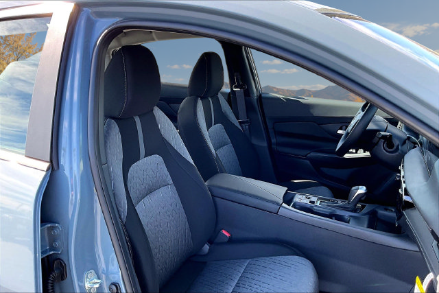 New 2027 Nissan Sentra SV w/ Floor Mat Package FWD image 9