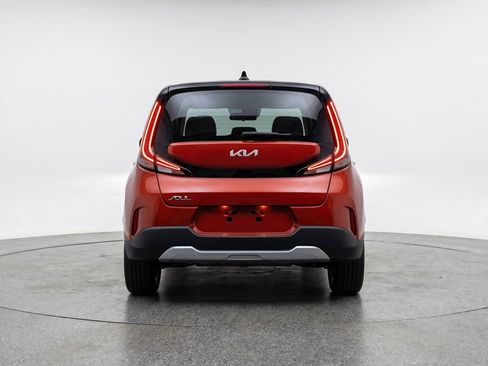 Used 2025 Kia Soul LX image 7