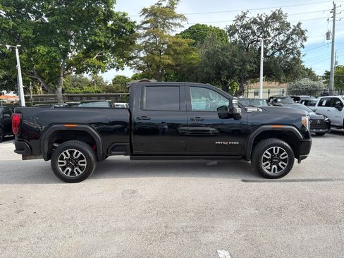Used 2023 GMC Sierra 2500 AT4 w/ AT4 Preferred Package AWD/4WD image 4