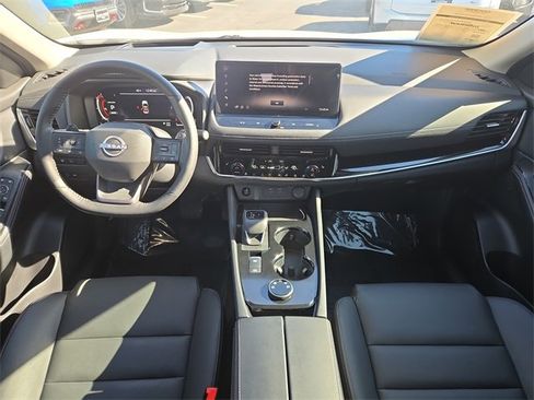 Certified 2025 Nissan Rogue SL w/ SL Premium Package image 12