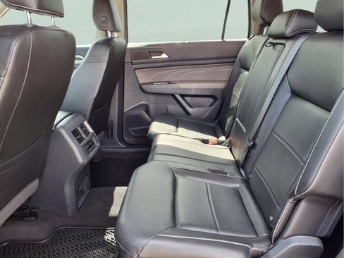 Used 2021 Volkswagen Atlas SE FWD image 11