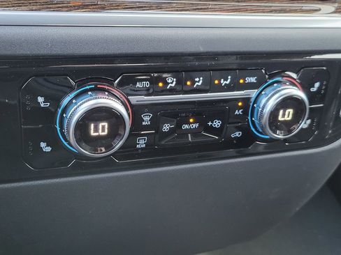 New 2025 GMC Sierra 1500 Elevation image 26