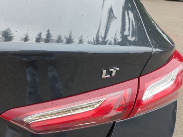 Used 2021 Chevrolet Malibu LT FWD image 25