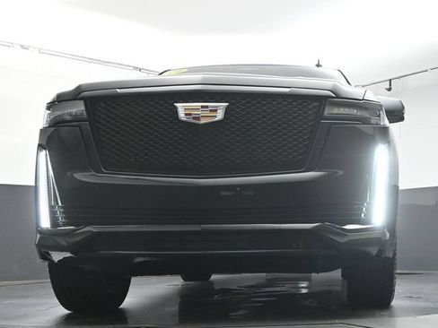 Used 2024 Cadillac Escalade Sport Platinum w/ Heavy-Duty Trailer Package AWD/4WD image 36