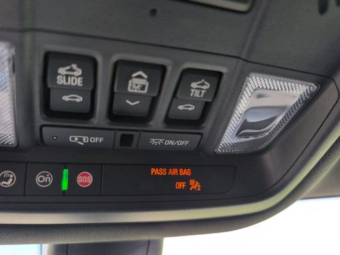 Used 2024 Buick Enclave Essence w/ Experience Buick Package FWD image 40
