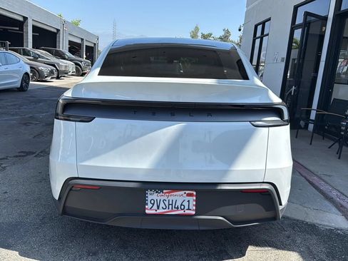 Used 2026 Tesla Model Y Long Range RWD image 5