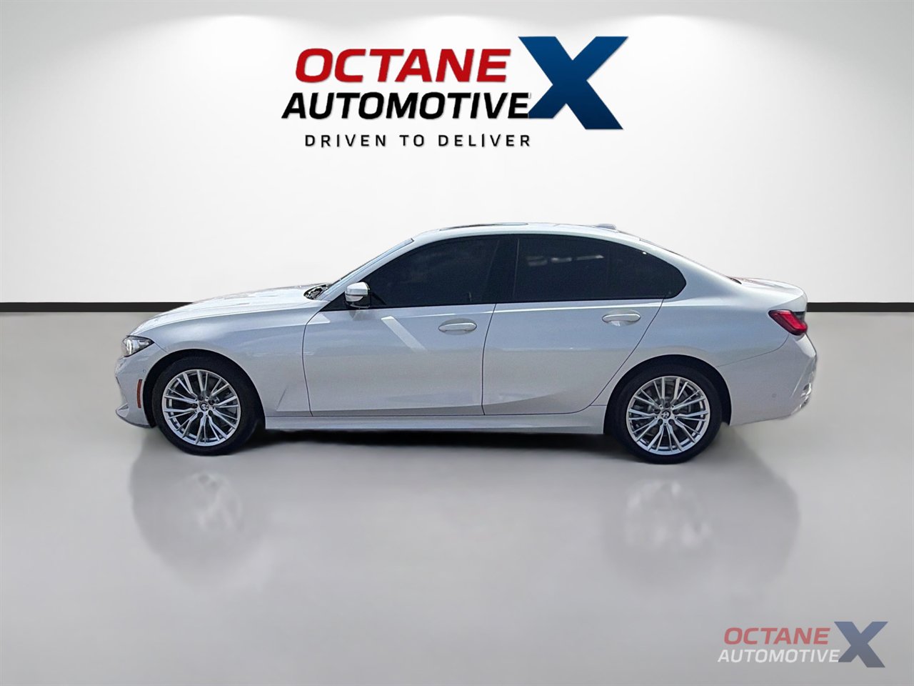 Used 2023 BMW 330i Sedan w/ Premium Package RWD image 4