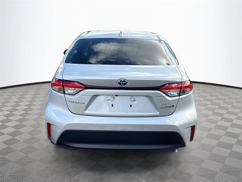 Used 2024 Toyota Corolla LE image 7