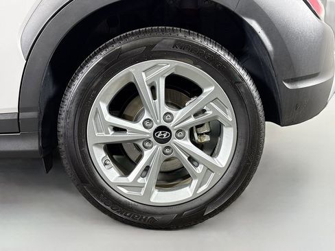 Used 2023 Hyundai Kona SEL w/ Cargo Package AWD/4WD image 29
