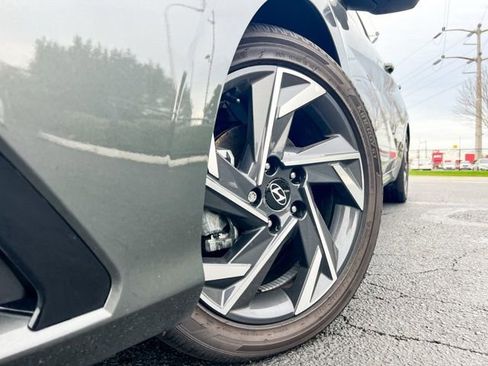 New 2025 Hyundai Elantra SEL FWD image 2