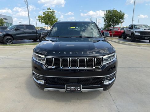 Used 2024 Jeep Wagoneer L Series II RWD image 8