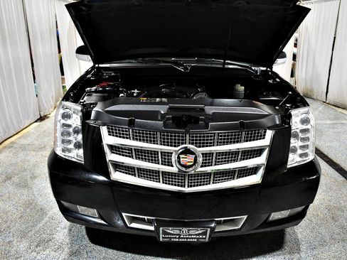 Used 2013 Cadillac Escalade ESV Platinum AWD/4WD image 33