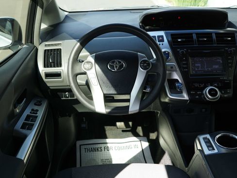 Used 2014 Toyota Prius V Three image 41