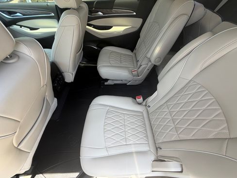 Used 2023 Buick Enclave Avenir w/ Avenir Technology Package FWD image 11