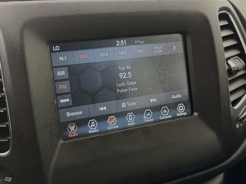 Used 2018 Jeep Compass Latitude w/ Popular Equipment Group AWD/4WD image 20