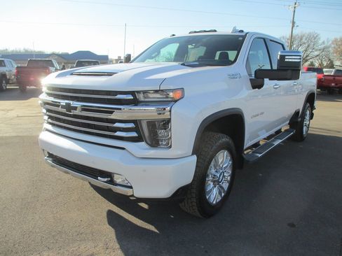 Used 2020 Chevrolet Silverado 2500 High Country w/ Z71 Off-Road Package image 12
