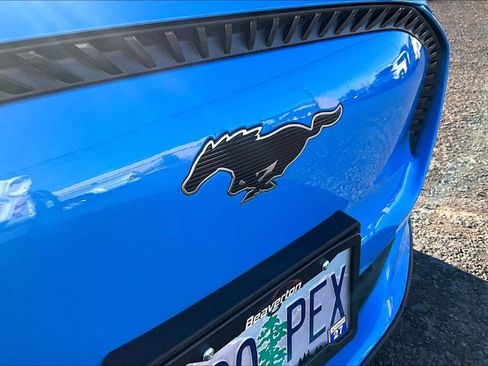 Used 2022 Ford Mustang Mach-E Select image 11