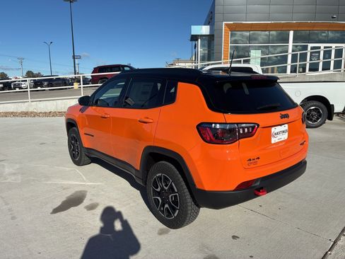 New 2026 Jeep Compass Trailhawk w/ Sun, Sound & Navigation Group AWD/4WD image 3