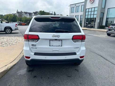 Used 2020 Jeep Grand Cherokee Laredo AWD/4WD image 5