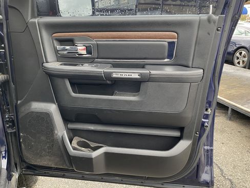 Used 2018 RAM 1500 Laramie w/ Convenience Group image 25