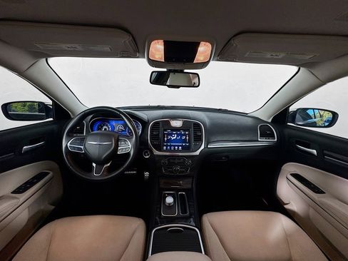 Used 2021 Chrysler 300 Touring w/ Chrome Appearance Package image 36