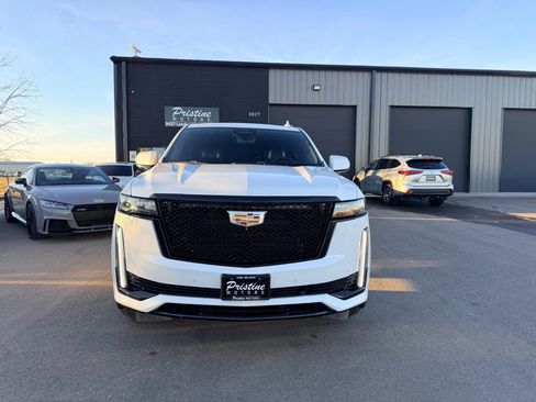 Used 2021 Cadillac Escalade Sport Platinum w/ LPO, ONYX Package image 2