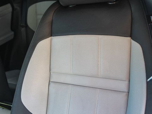 Used 2023 Land Rover Range Rover Evoque R-Dynamic S image 22