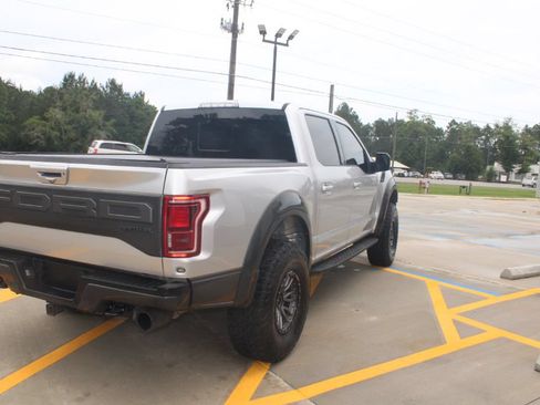 Used 2019 Ford F150 Raptor w/ Equipment Group 802A Luxury AWD/4WD image 3