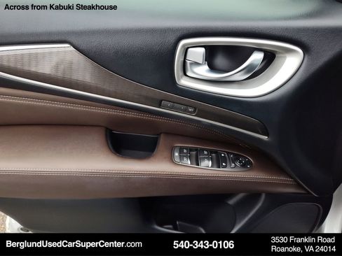 Used 2019 INFINITI QX60 Luxe w/ Essential Package image 16
