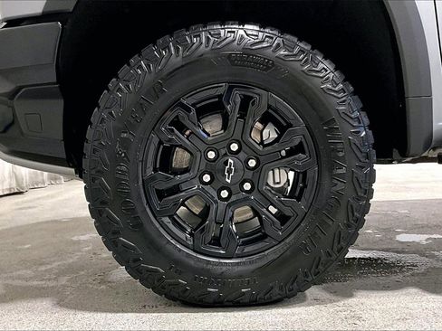 Used 2023 Chevrolet Silverado 1500 ZR2 w/ Technology Package image 8