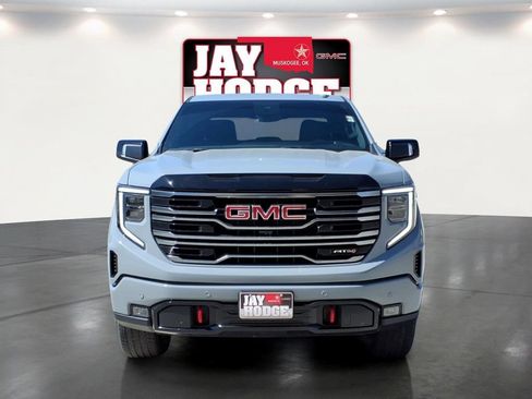 Used 2025 GMC Sierra 1500 AT4 w/ AT4 Premium Package AWD/4WD image 2
