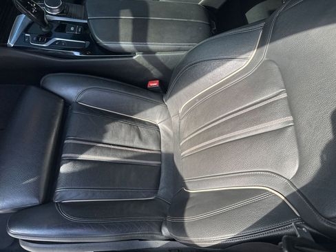 Used 2019 BMW 530i w/ Convenience Package image 22