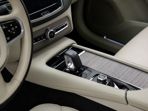 Used 2023 Volvo XC90 B6 Plus w/ Protection Package Premier image 15