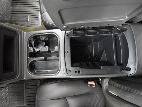 Used 2005 GMC Sierra 2500 SLT w/ Heavy-Duty Power Package image 33